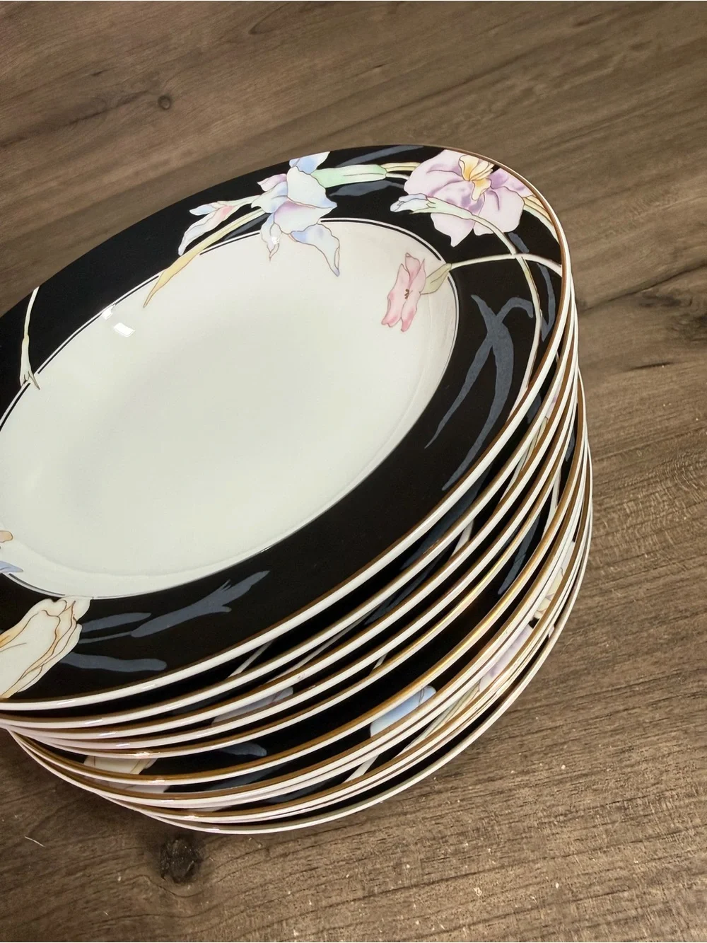 Mikasa Charisma Black L9050 Fine China 62 Pc Dinnerware Set Service for 12 Japan